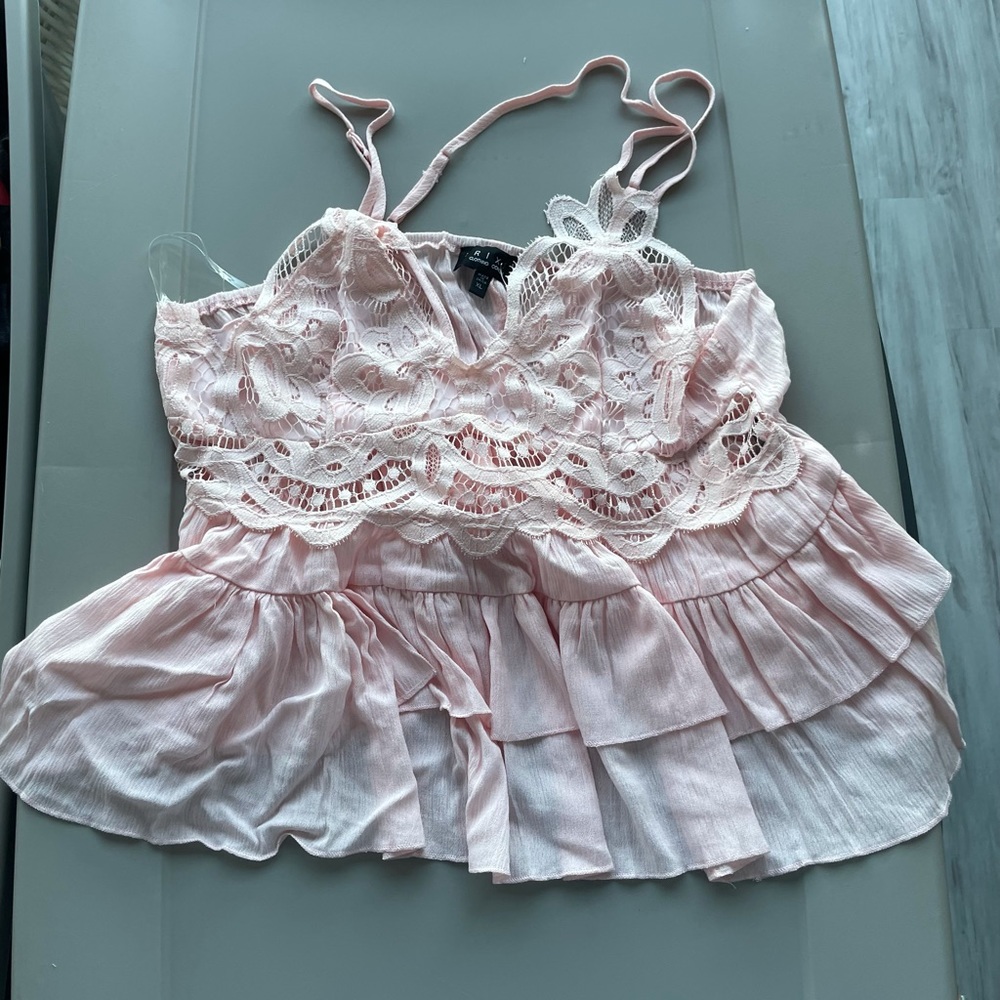 NWT eyelet francesca’s top